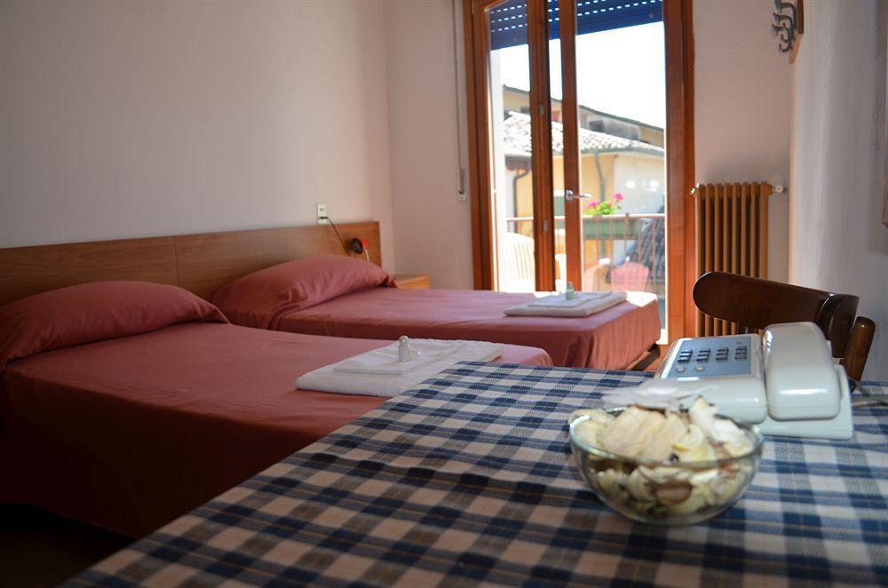 Hotel Luisa Brenzone sul Garda Εξωτερικό φωτογραφία